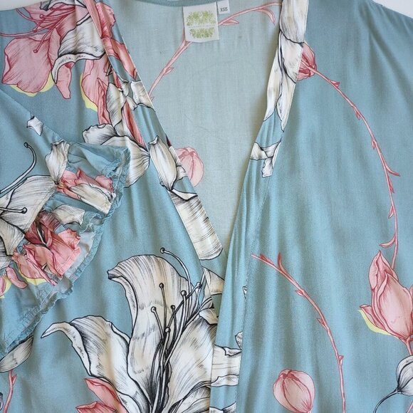 'Plum Pretty Sugar Floral Wrap Robe Flutter Sleeves Bridesmaids Beauty Size XS/S - Picture 6 of 8